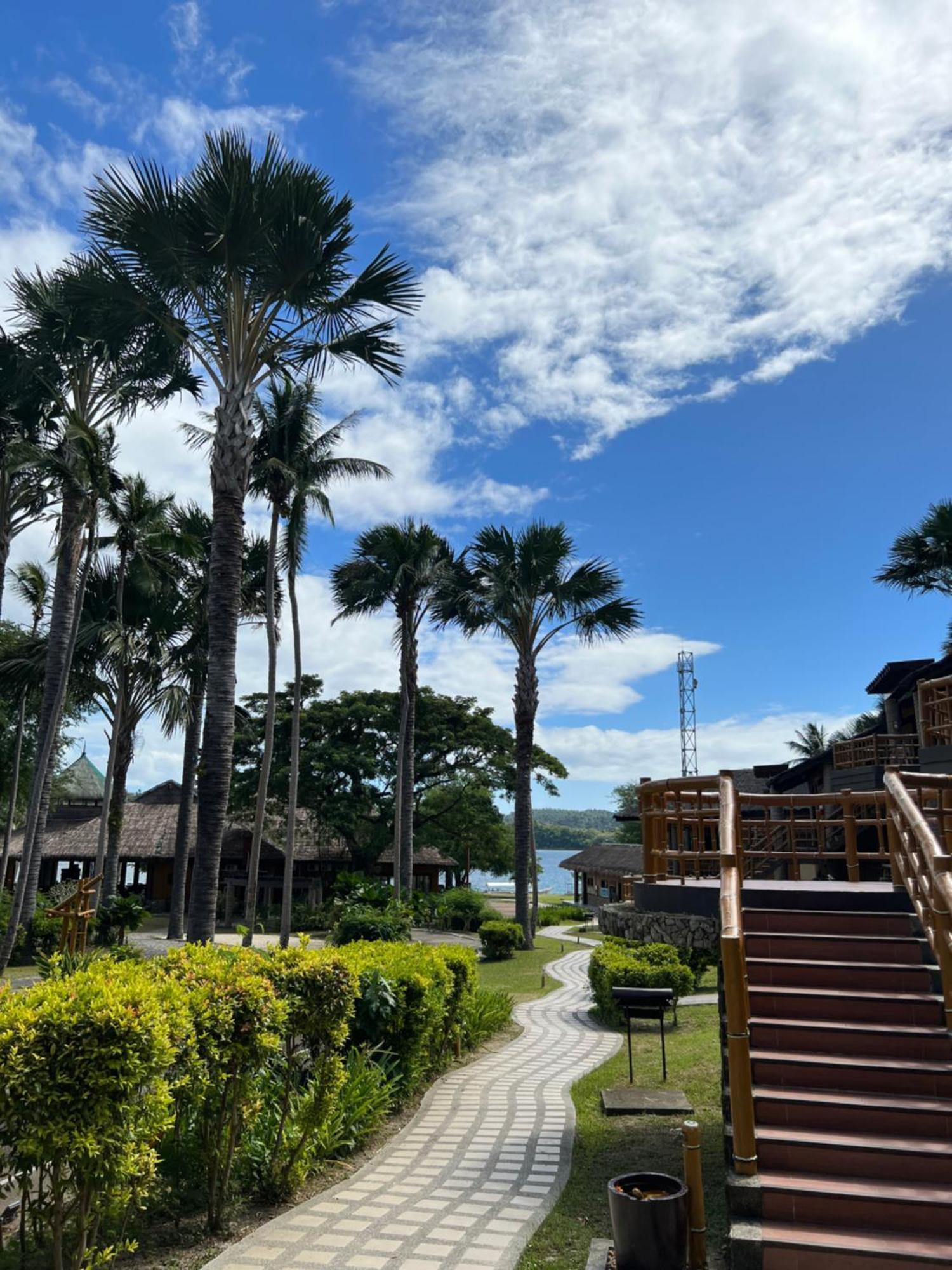 Fridays Puerto Galera Hotel Luaran gambar